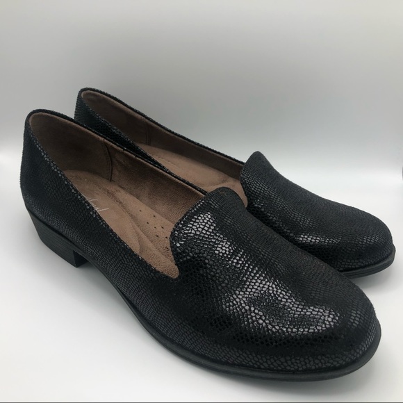 Natural Soul Shoes - Natural Sole Villagio Black Snakeskin Loafer